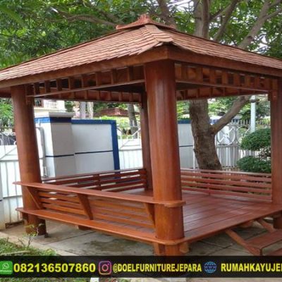 gazebo pohon kelapa