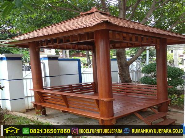 gazebo pohon kelapa